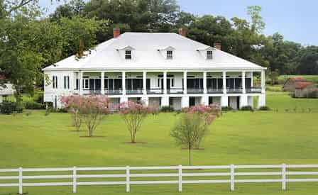 Whitney & St Joseph Double Plantation Tour with Transportation from New Orleans