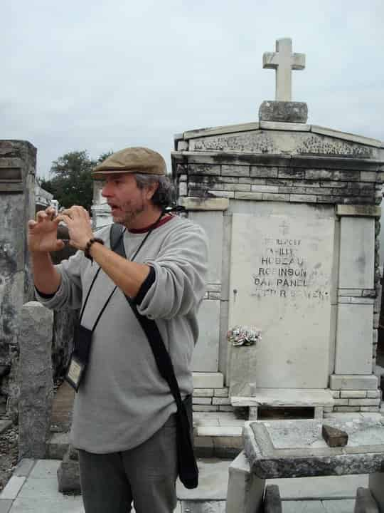 Garden-District-and-Cemetery-Combo-Tour-By-French-Quarter-Phantoms