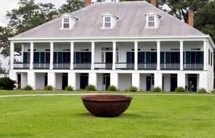St. Joseph Plantation Tour with Transportation from New Orleans Hotels & B&Bs