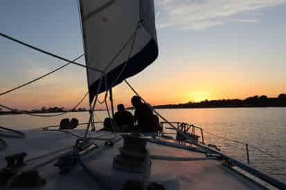 Sunset & City Lights Private Sailing Cruise