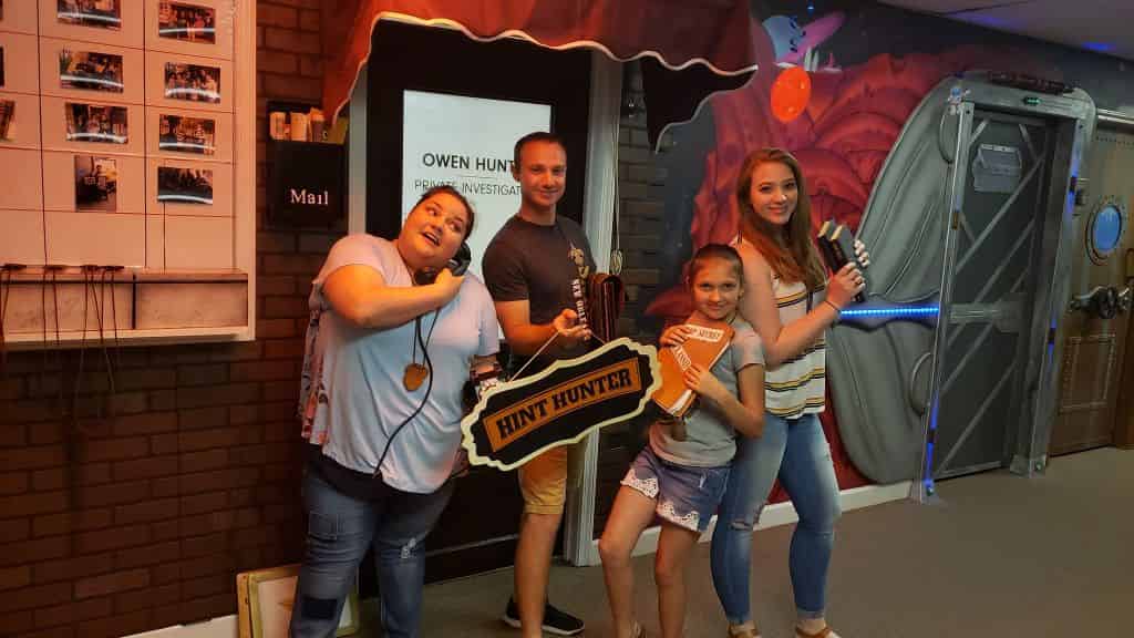 Hunter-P-I-Hint-Hunter-Escape-Room
