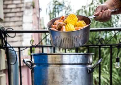 VIP Shrimp Boil & French Quarter Show at Mister Gregory's