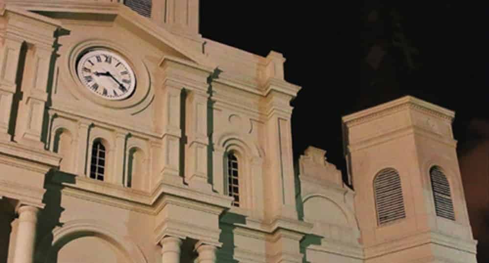 DEAD-OF-NIGHT-Ghost-and-Graveyard-Bus-Tour-by-Haunted-History-Tours