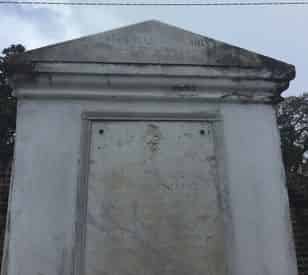 St. Louis Cemetery No.1 Tour by Tableau Tours