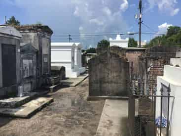 St. Louis Cemetery No.1 Tour by Tableau Tours