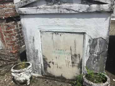 St. Louis Cemetery No.1 Tour by Tableau Tours