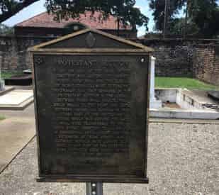 St. Louis Cemetery No.1 Tour by Tableau Tours