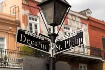 NOLA City & Cemetery Small Group Tour by Mini Bus