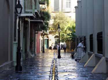 French Quarter & Cemetery Early Bird Discount Combo Tour