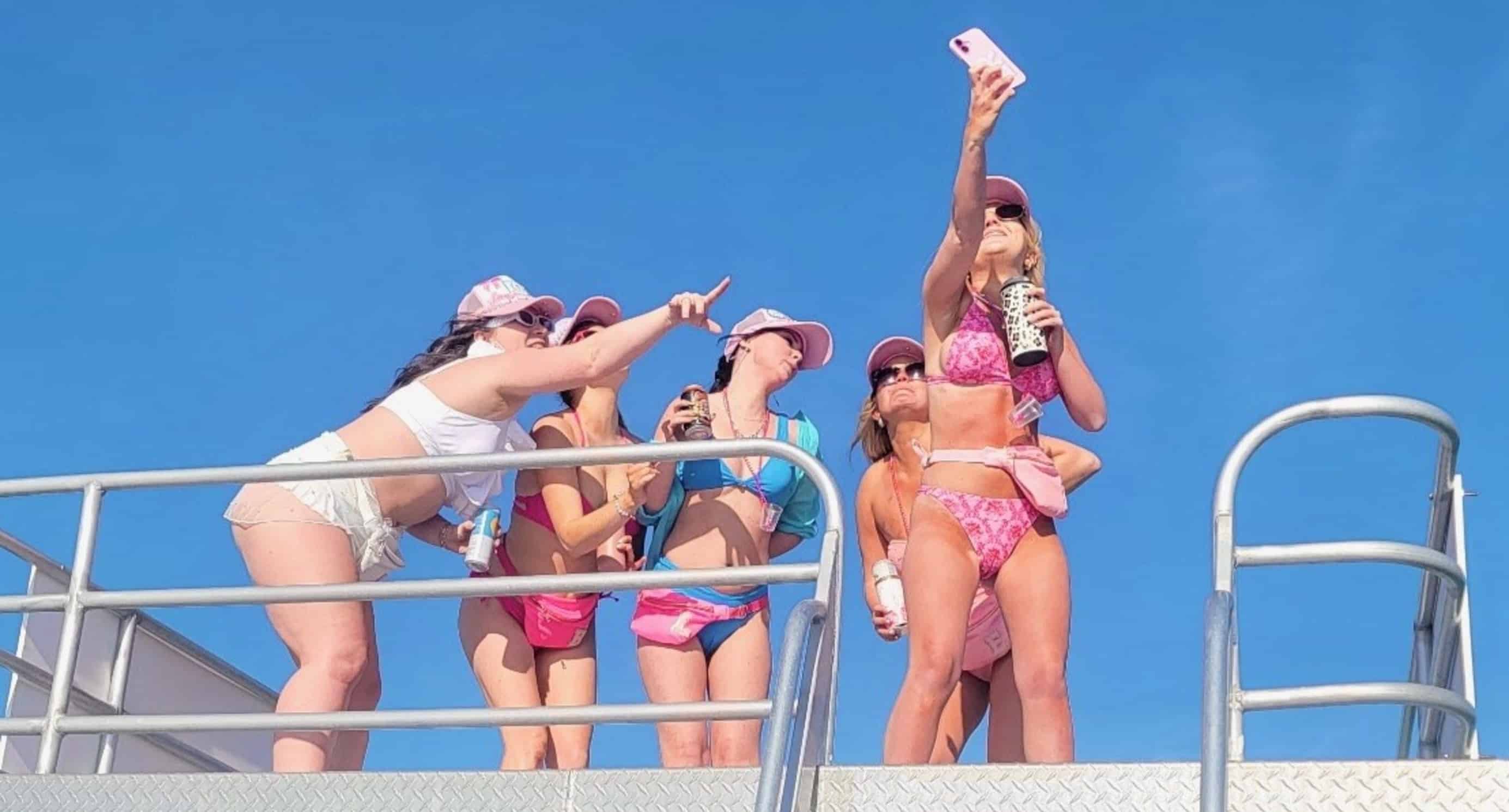 Happy-Harbors-Runabout-Boat-Rentals-Half-Day