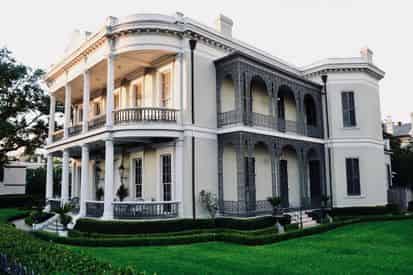 Garden District Architecture & History Tour