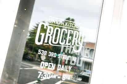 DC Food & History Tour on H Street