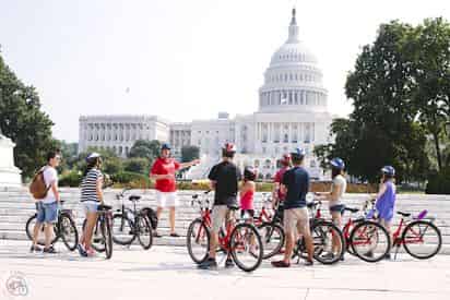 Daytime Washington DC Bike Tour