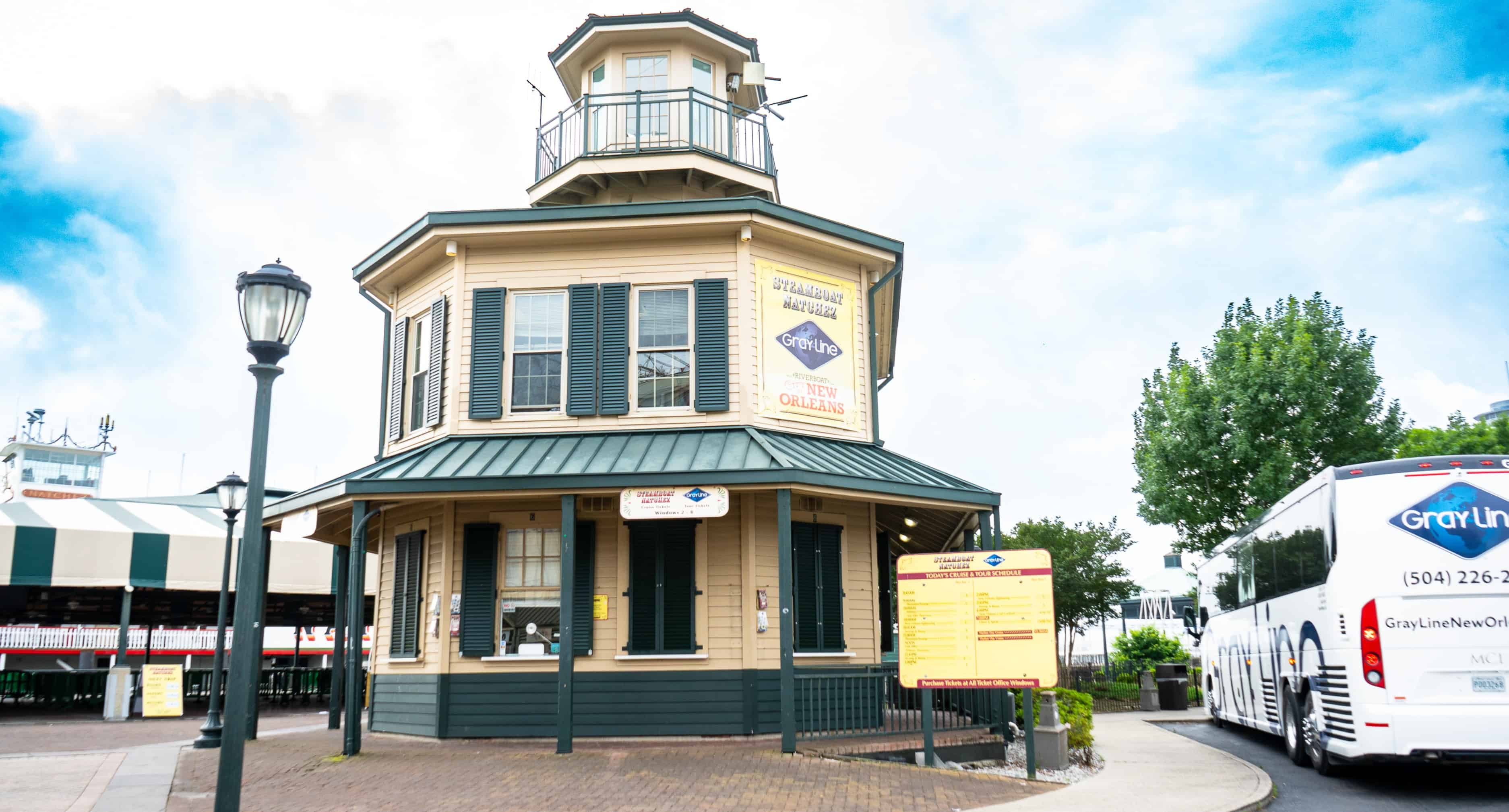 Steamboat-Natchez-Jazz-Cruise-with-Optional-Dinner-Buffet