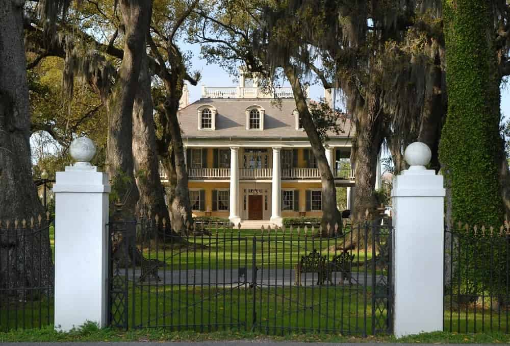 Grand-Tour-Two-Plantations-and-Airboat-Swamp-Tour-with-Tours-By-Isabelle