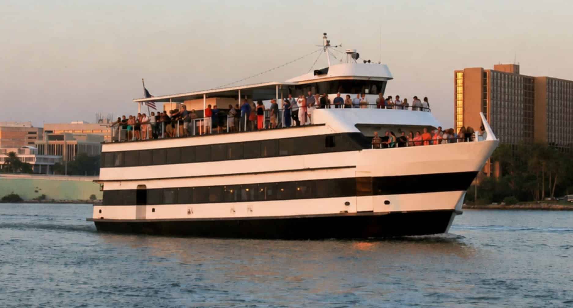 Twilight-Yacht-Cruise-with-Optional-Meal-Service-on-the-StarLite-Sapphire