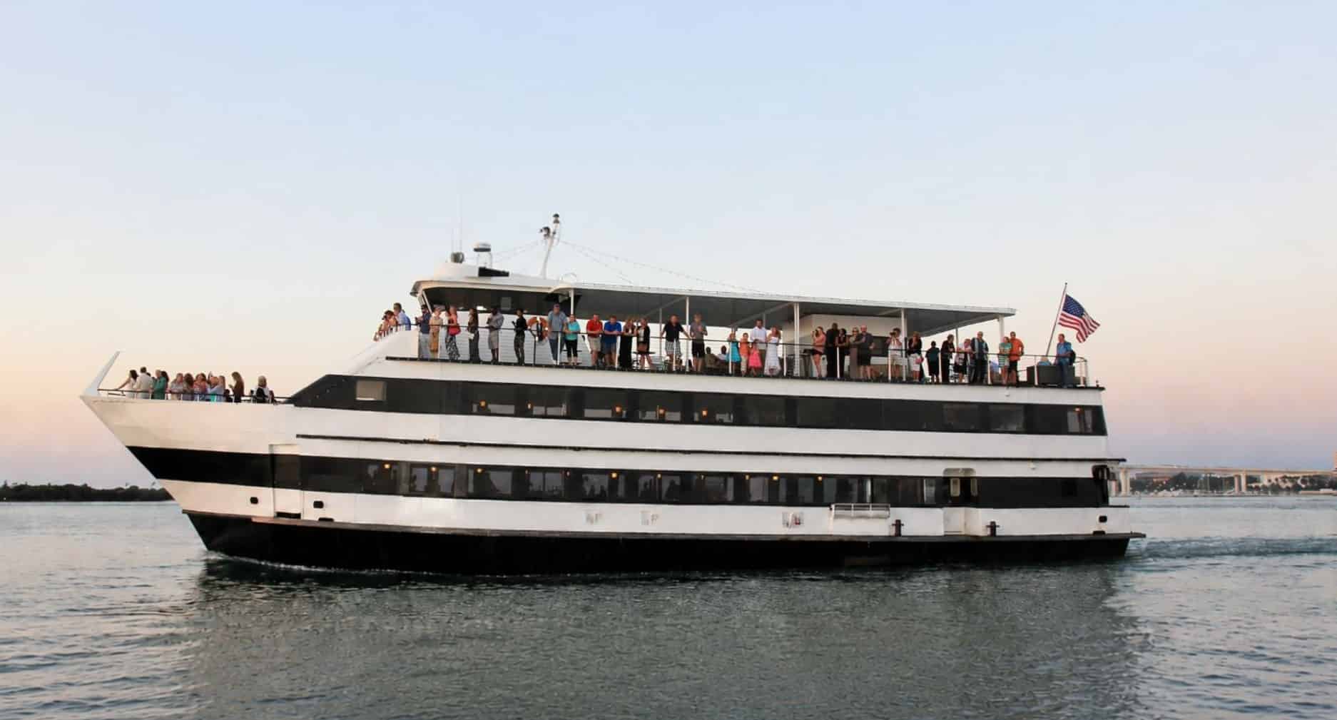 Twilight-Yacht-Cruise-with-Optional-Meal-Service-on-the-StarLite-Sapphire