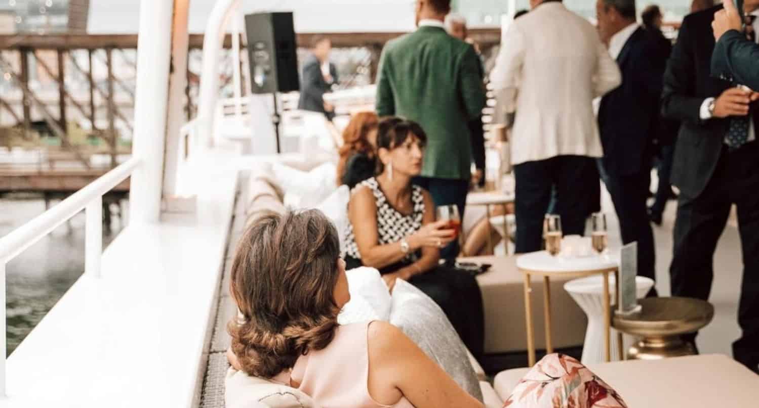 Daytime-Music-Cruise-with-Optional-Meal-Service-on-the-StarLite-Majesty