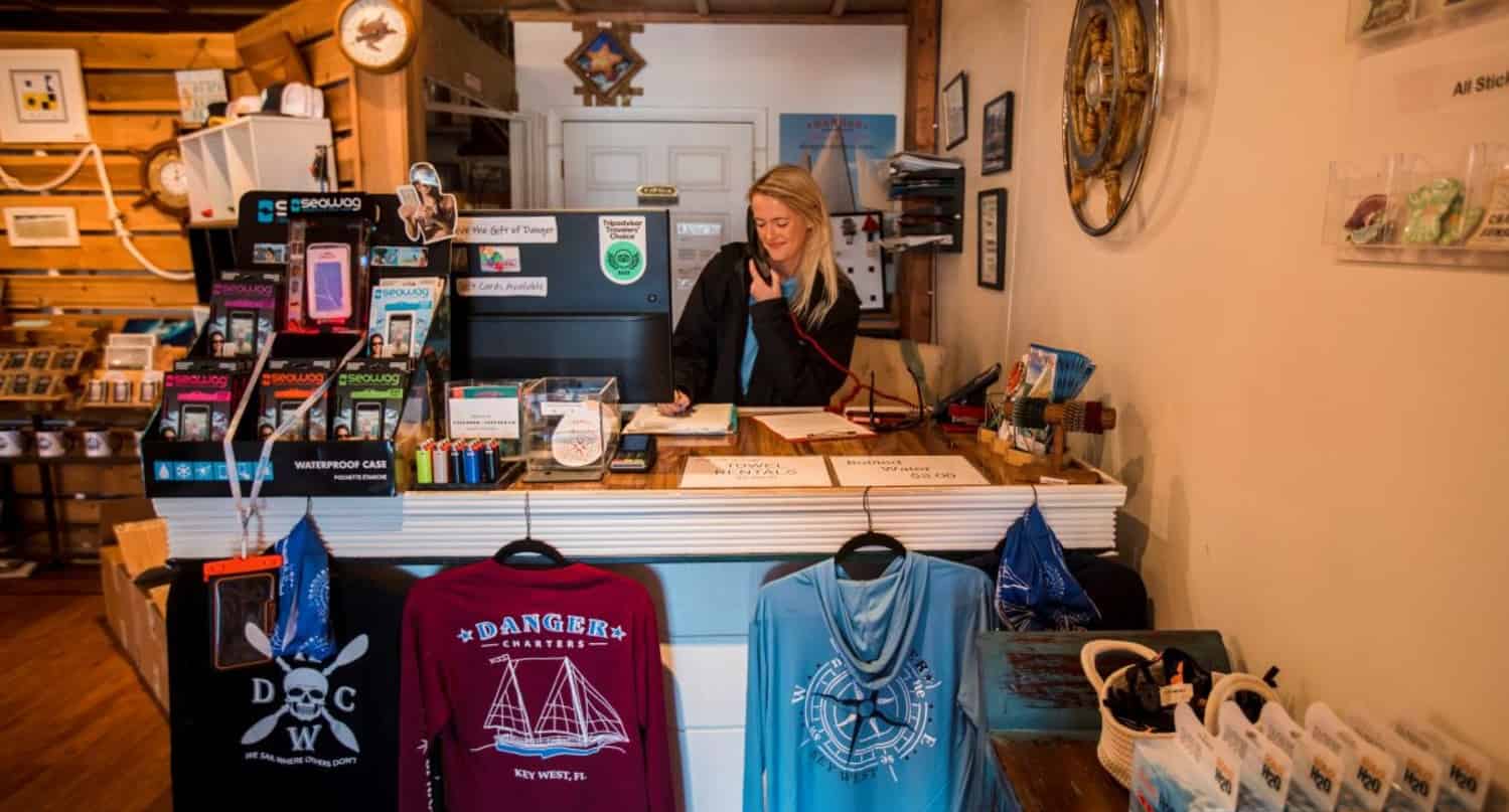 Wind-and-Wine-Sunset-Sail-with-Danger-Charters