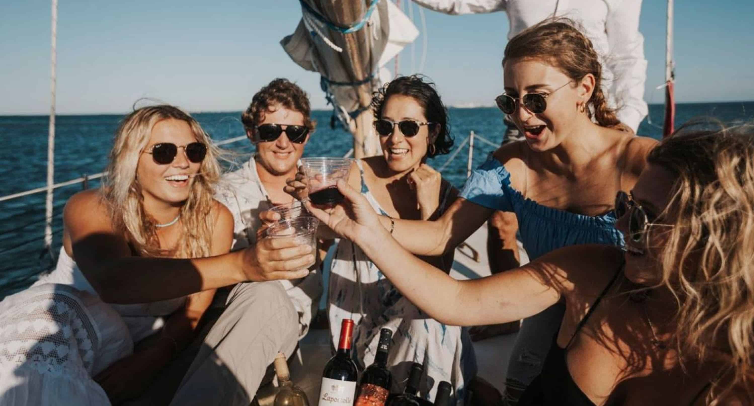 Wind-and-Wine-Sunset-Sail-with-Danger-Charters