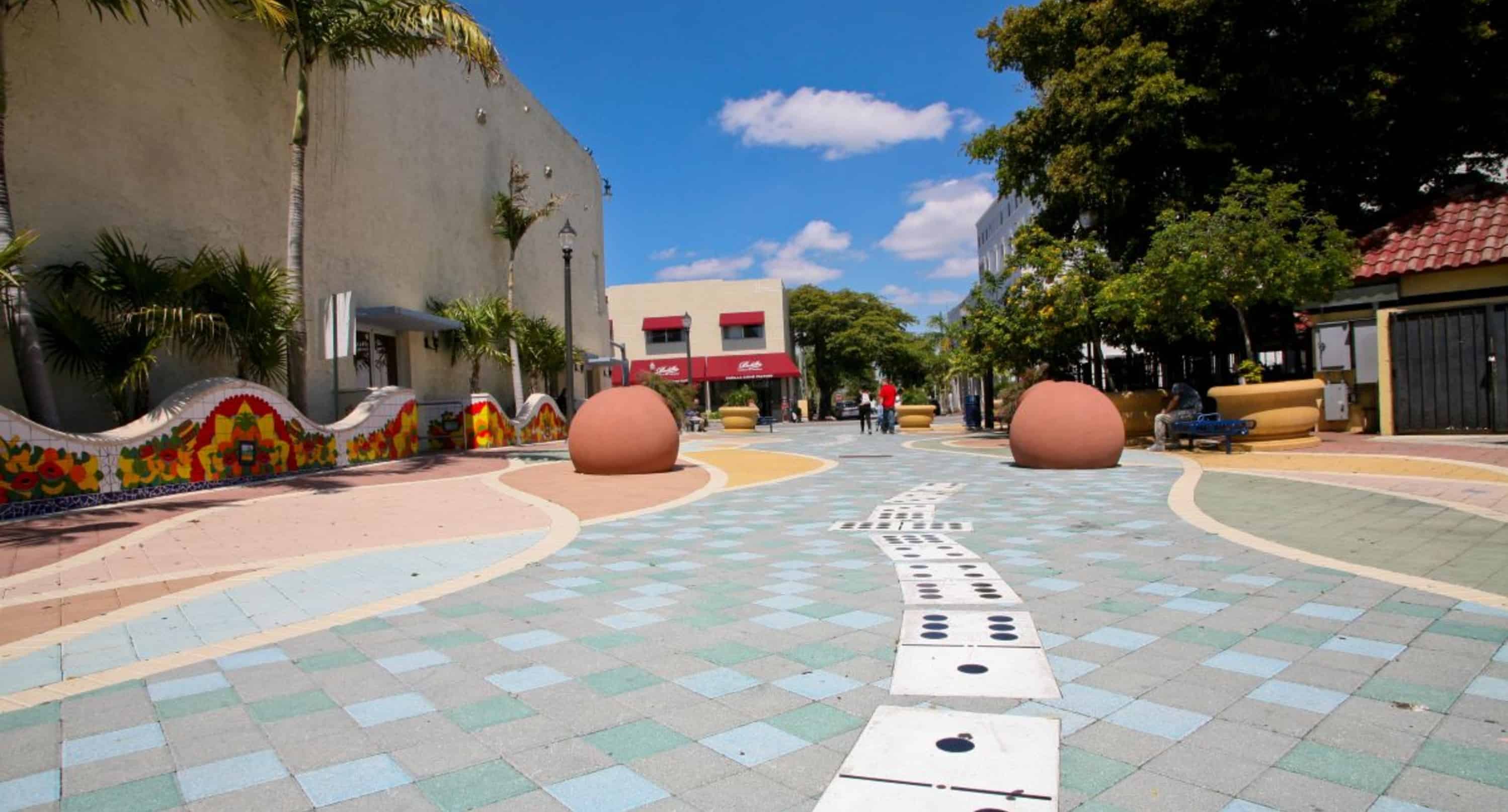 Miami-Hop-On-Hop-Off-Sightseeing-Bus-Tour-24-hour-pass