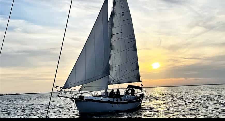 Private-Sailing-Tours-with-Fair-Winds-Sailing