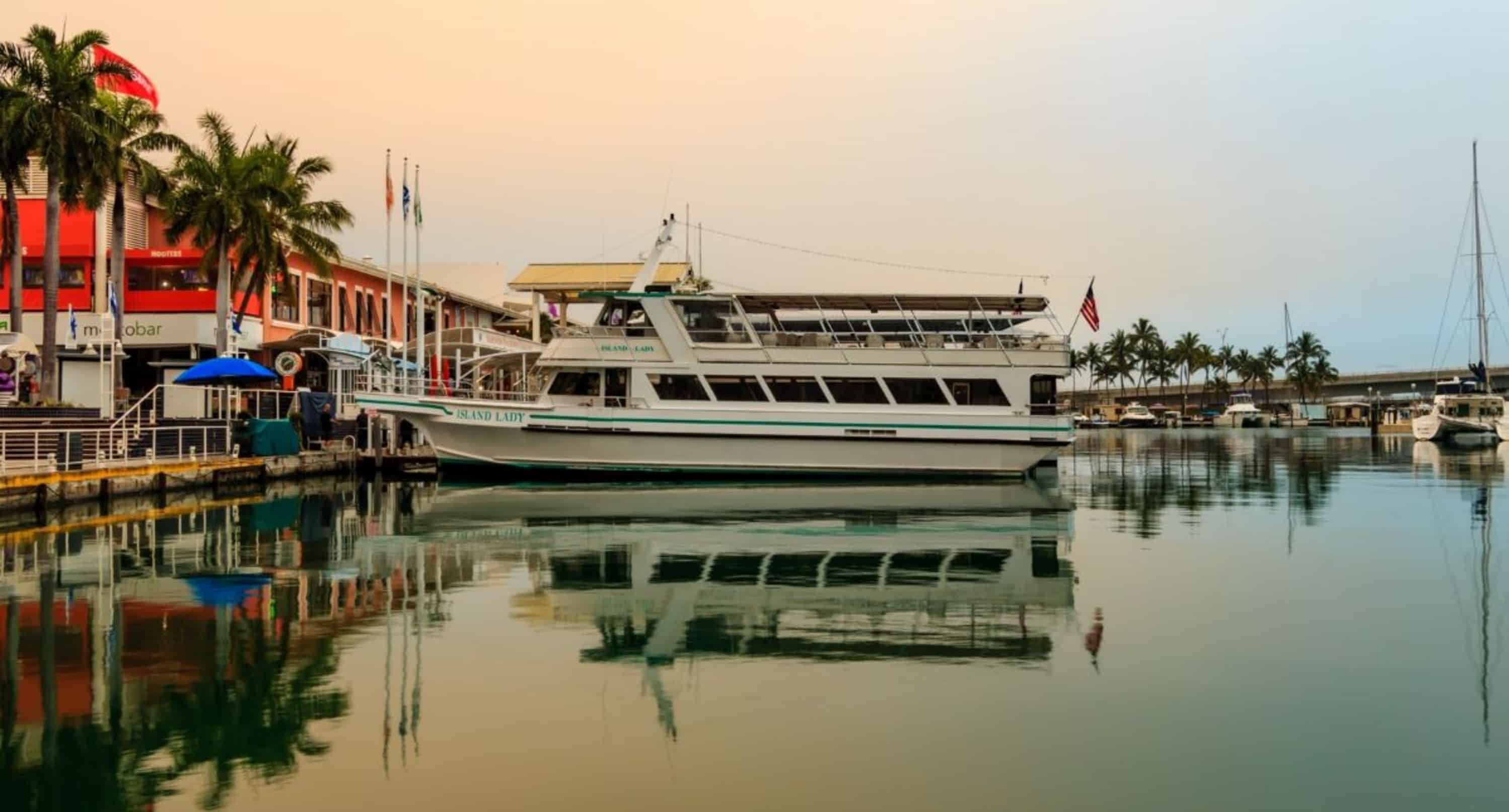 Biscayne-Bay-Boat-Tour-and-Everglades-Airboat-Excursion-by-Gray-line-Miami