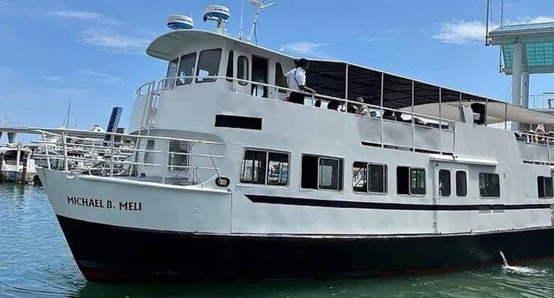 Miami-Sightseeing-Tour-on-Biscayne-Bay