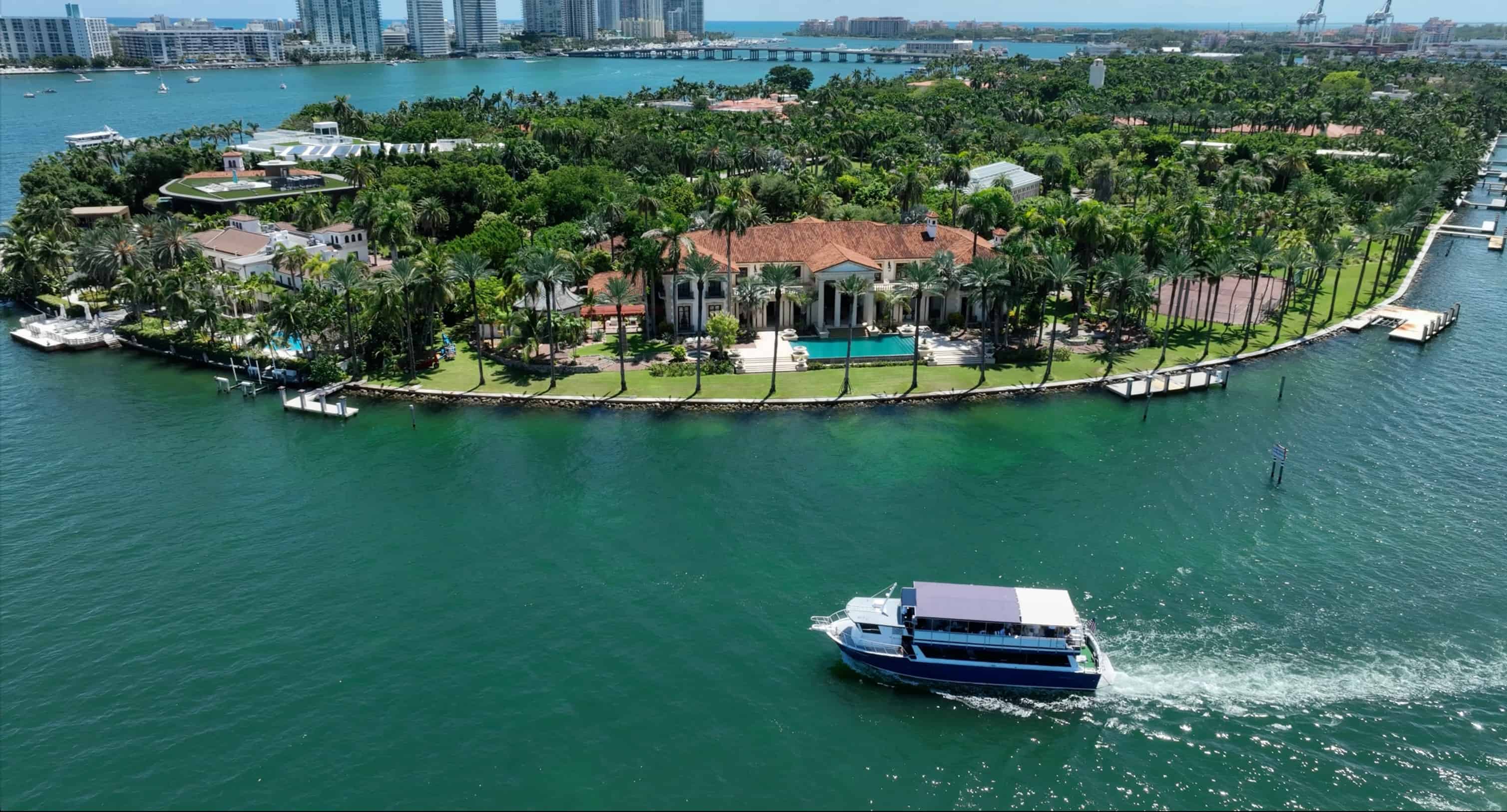 Miami-Sightseeing-Tour-on-Biscayne-Bay
