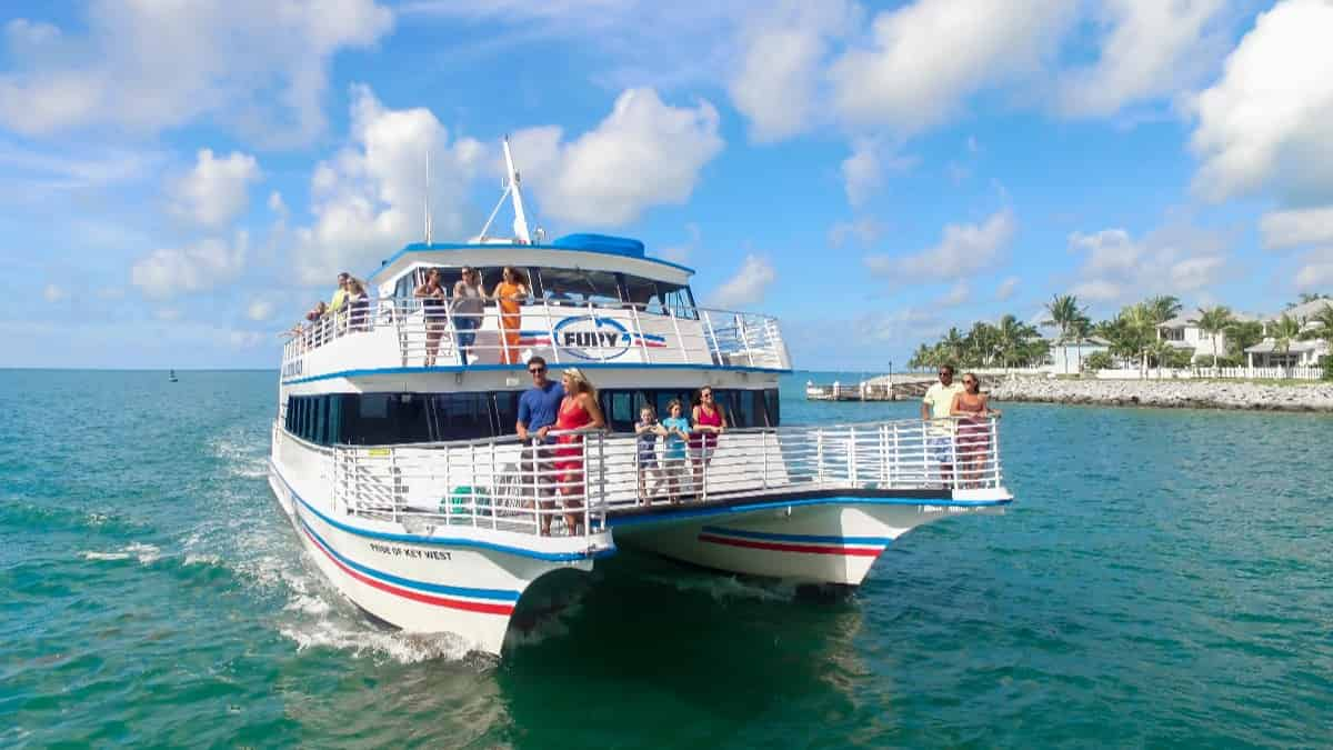 Glass-Bottom-Boat-Reef-and-Eco-Tour