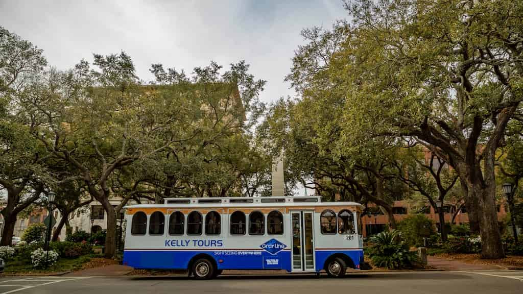 Trolley-Tour-of-Historic-Savannah