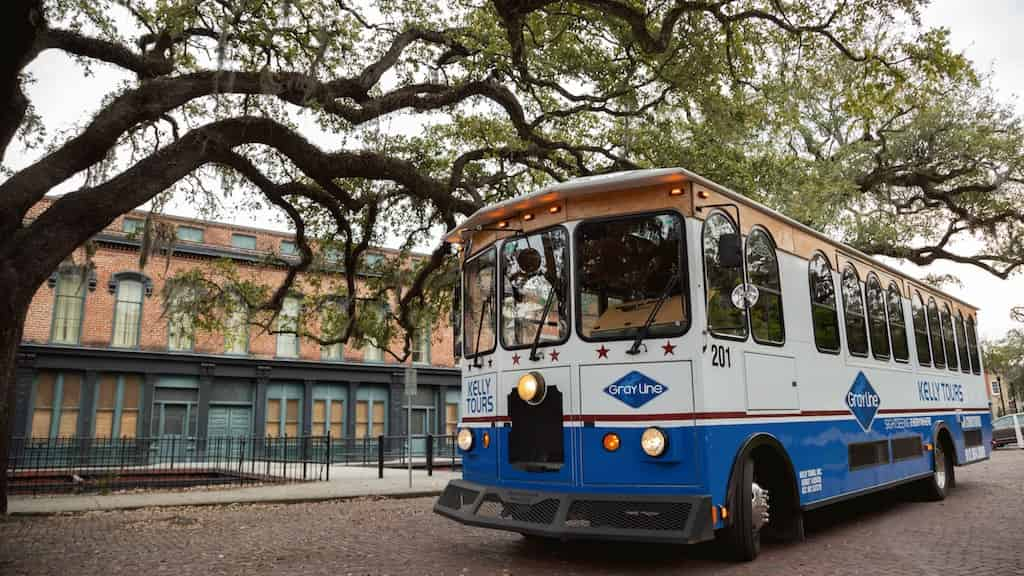 Trolley-Tour-of-Historic-Savannah