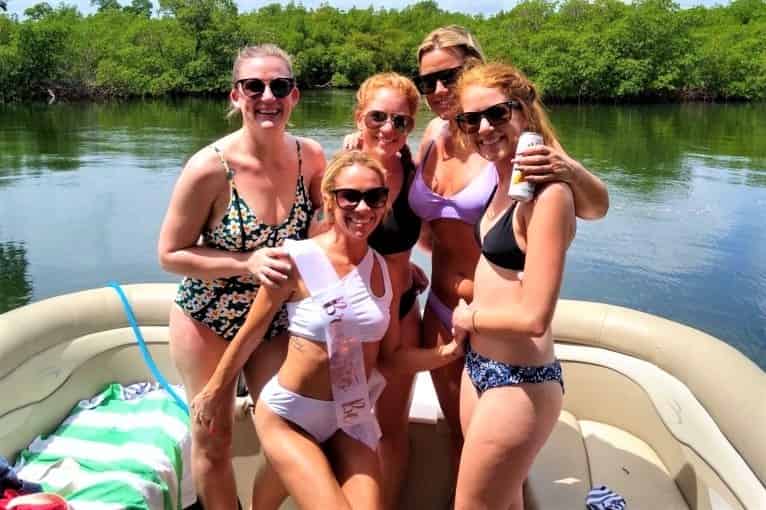 Private-Pontoon-Party-Cruise-with-Captain