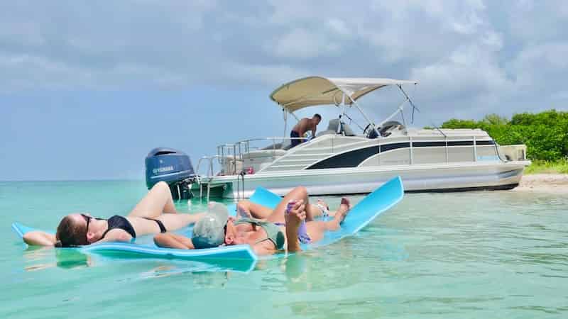 Private-Tritoon-Charter-on-the-Barefoot-One