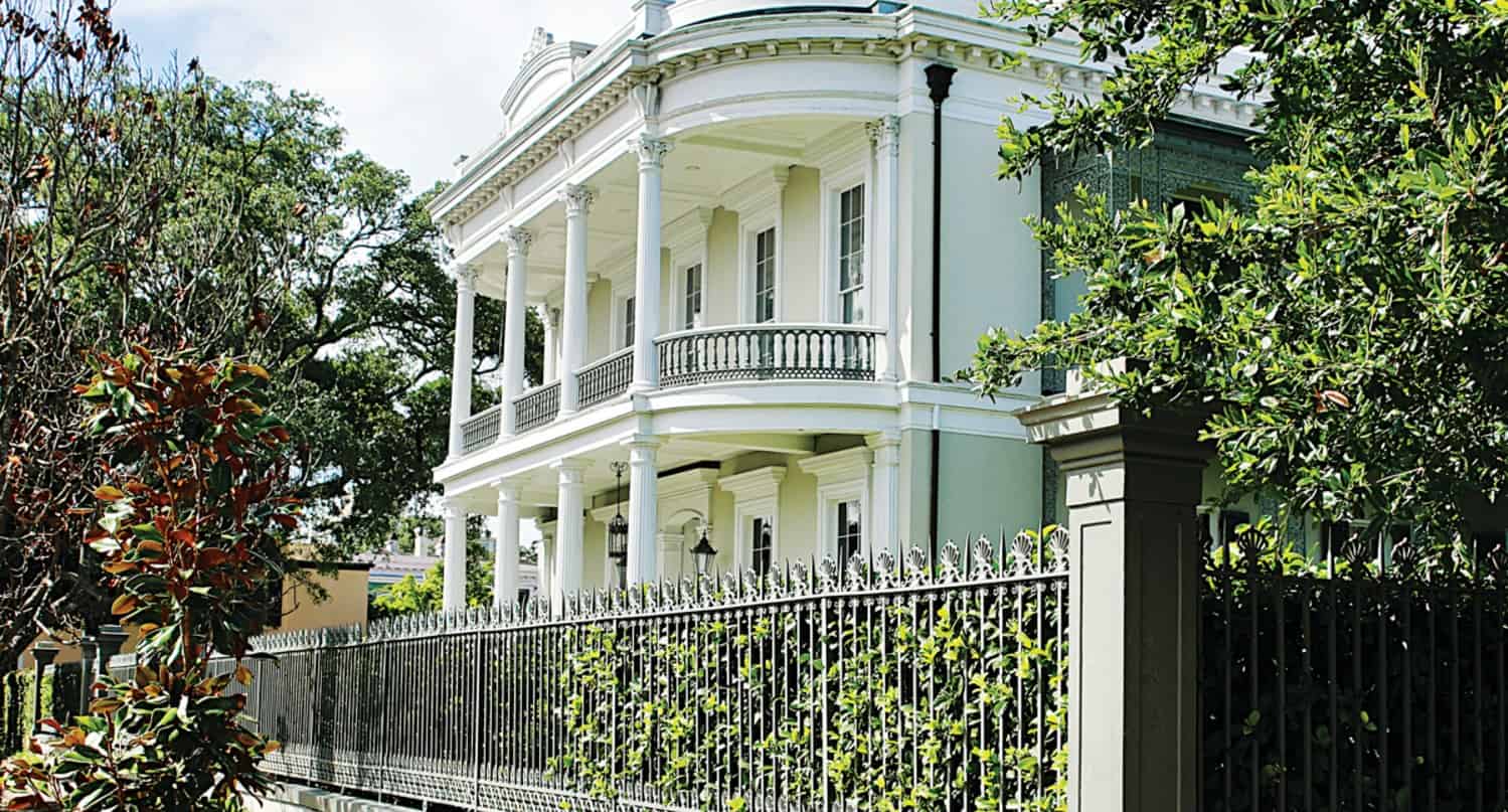 Garden-District-Walking-Tours-in-New-Orleans