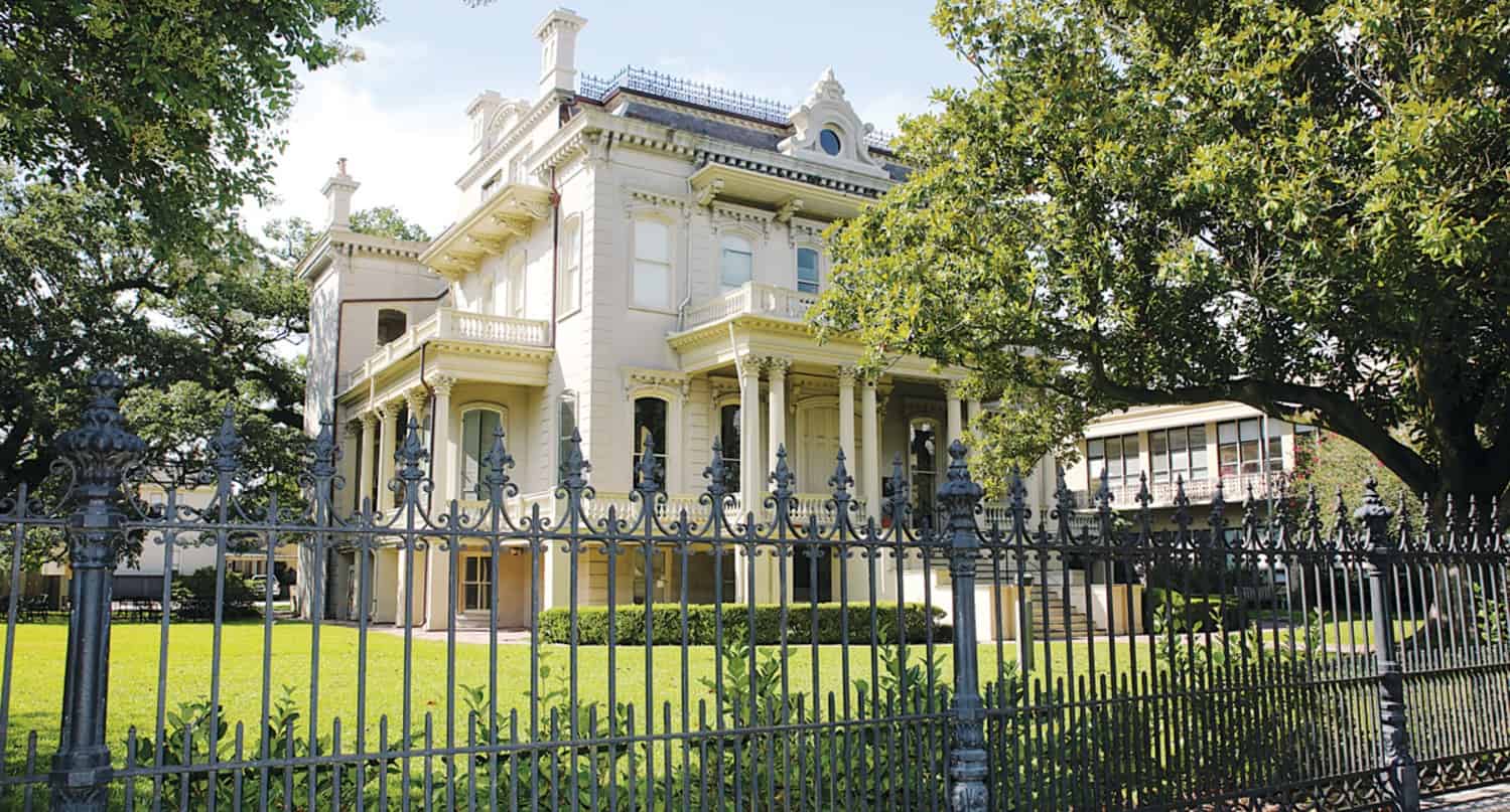 Garden-District-Walking-Tours-in-New-Orleans