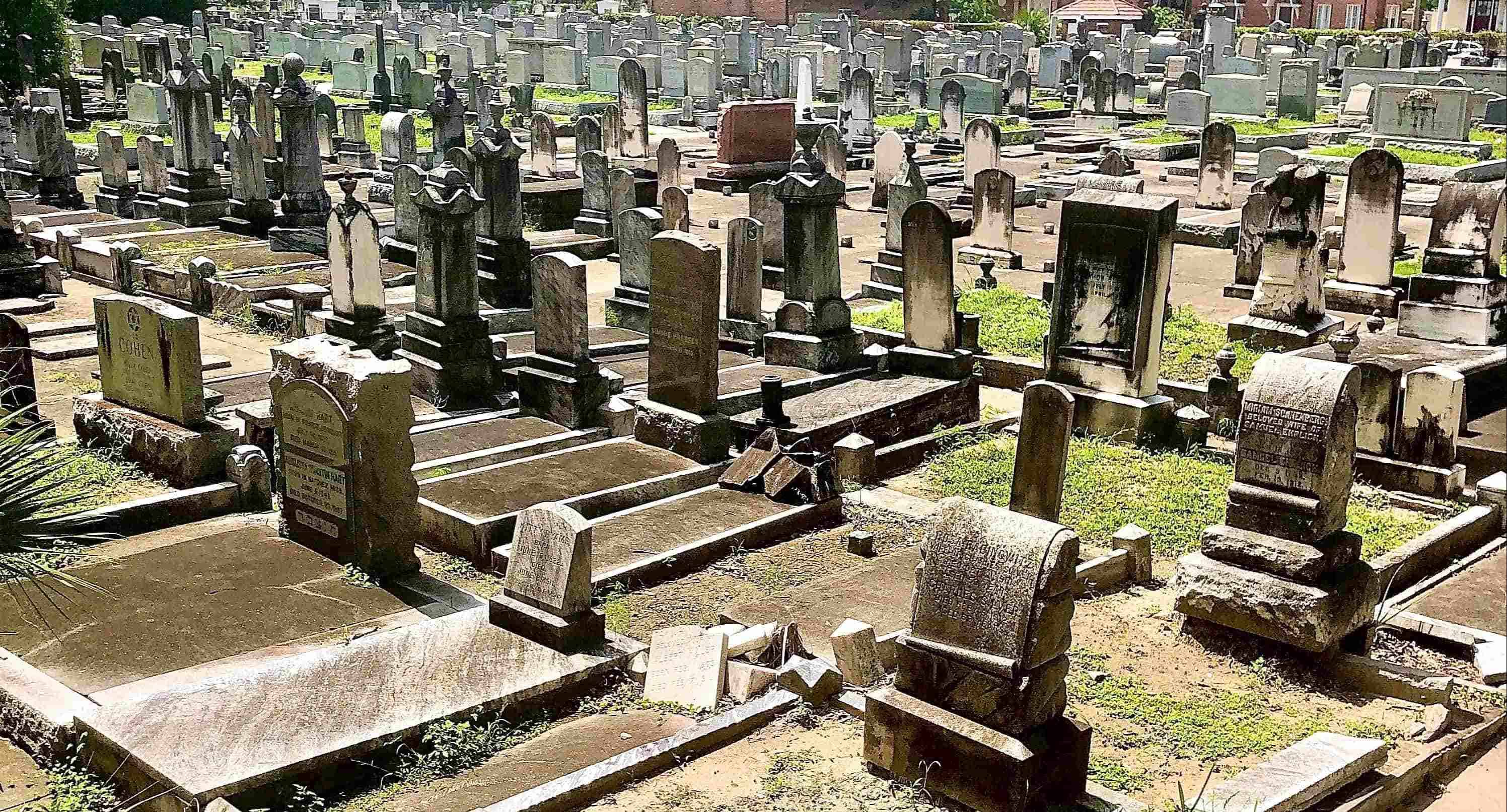 Cities-of-the-Dead-Cemetery-Tour