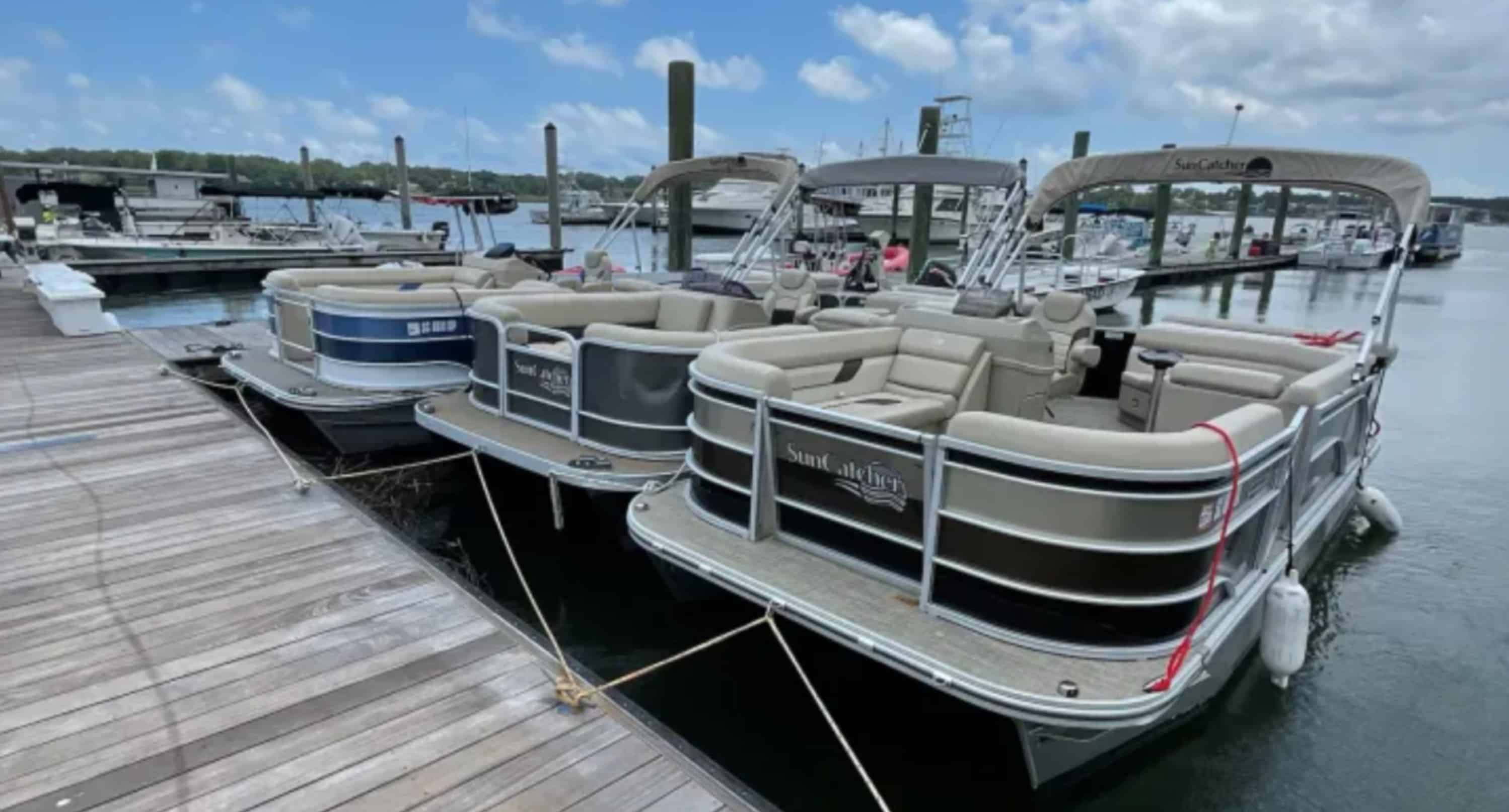 Pontoon-Rental-from-Broad-Creek-Marina