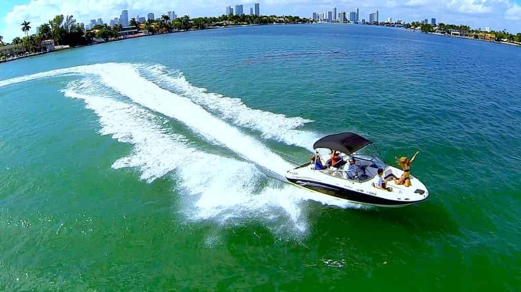 Private-VIP-Miami-Speedboat-Tour