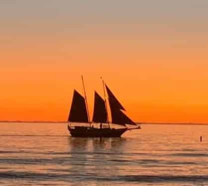 Sunset-Sailing-Experience