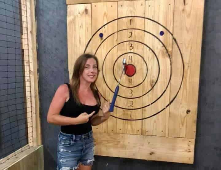 2-Hours-of-Axe-Throwing