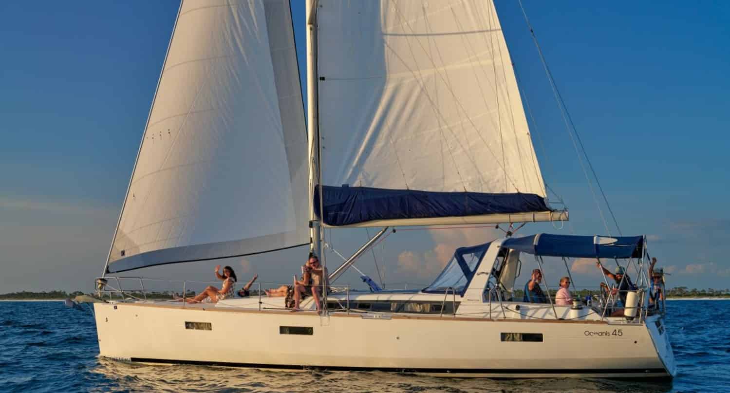 Sunset-and-Dolphin-Sightseeing-on-the-Ohana-Sailboat