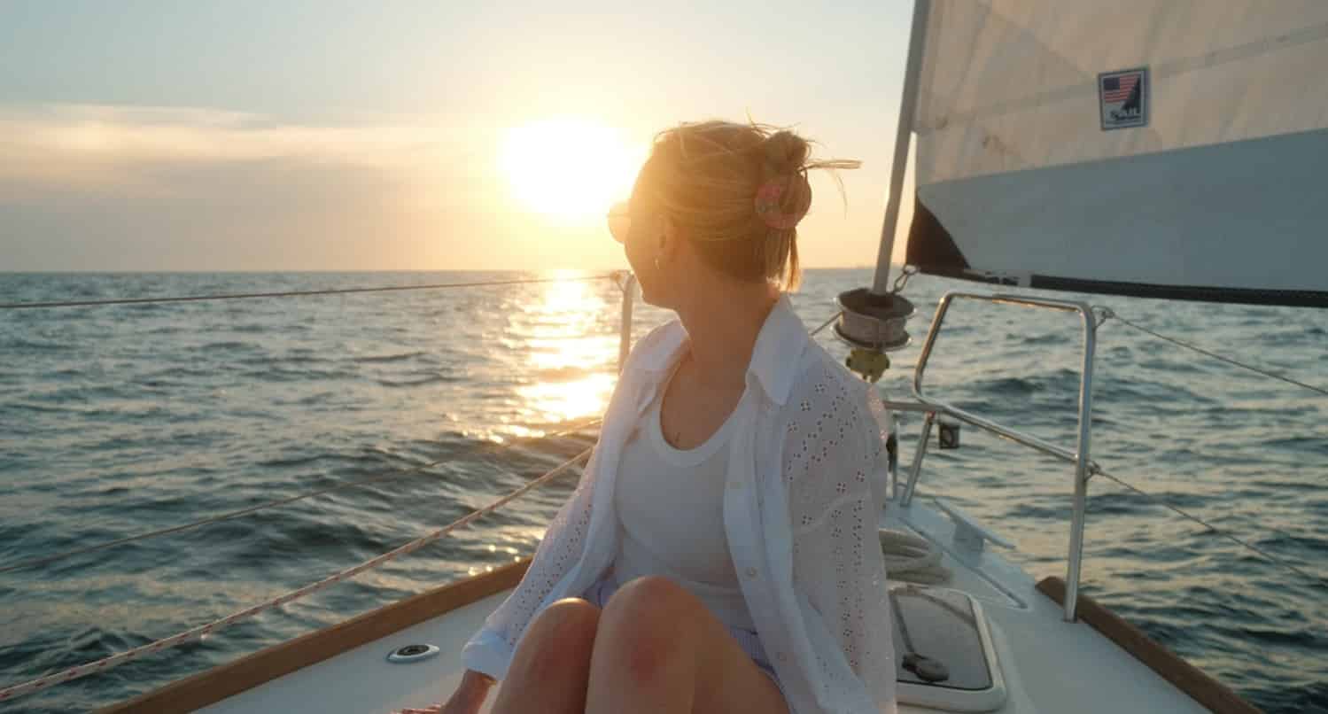Sunset-and-Dolphin-Sightseeing-on-the-Ohana-Sailboat