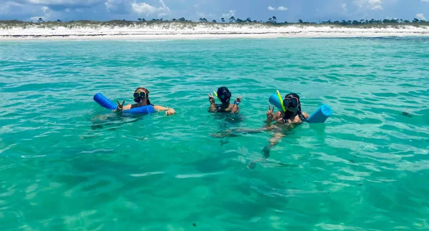 Snorkel-Swim-and-Dolphin-Sail-on-the-Ohana-Sailboat
