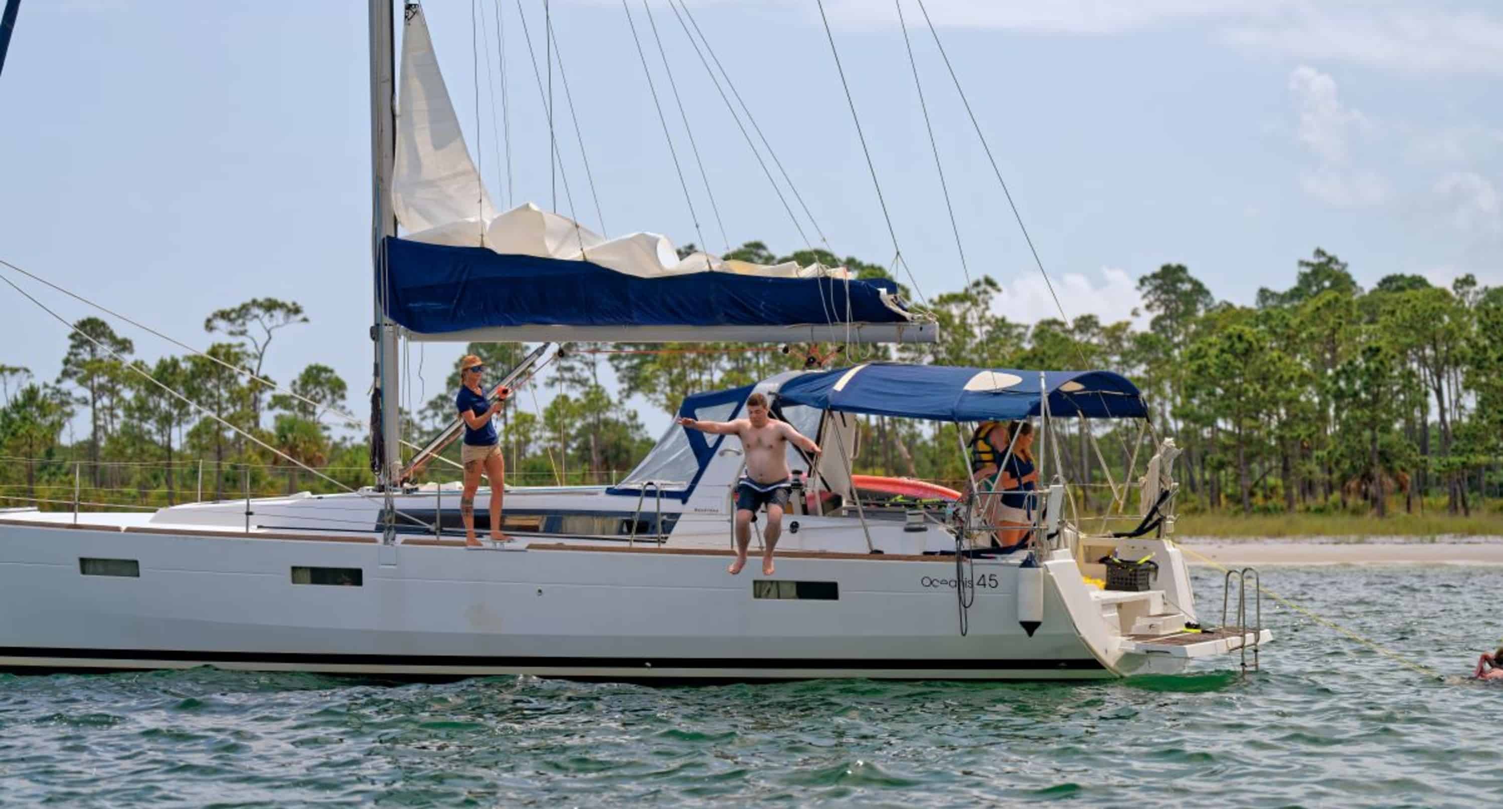 Snorkel-Swim-and-Dolphin-Sail-on-the-Ohana-Sailboat