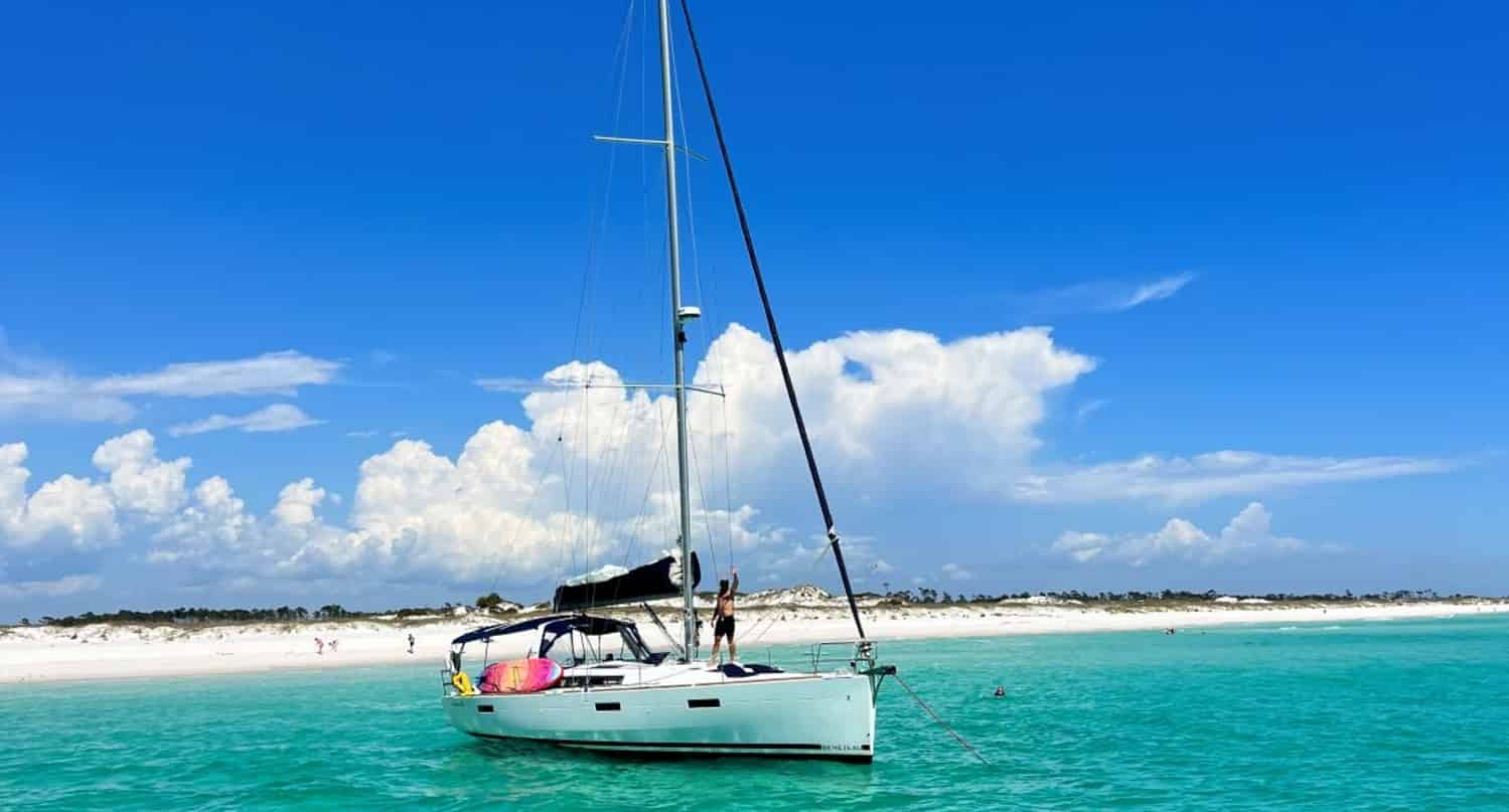 Snorkel-Swim-and-Dolphin-Sail-on-the-Ohana-Sailboat