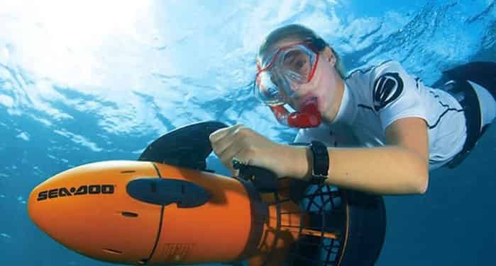 4-Hour-Queens-Chariot-Pontoon-Rental