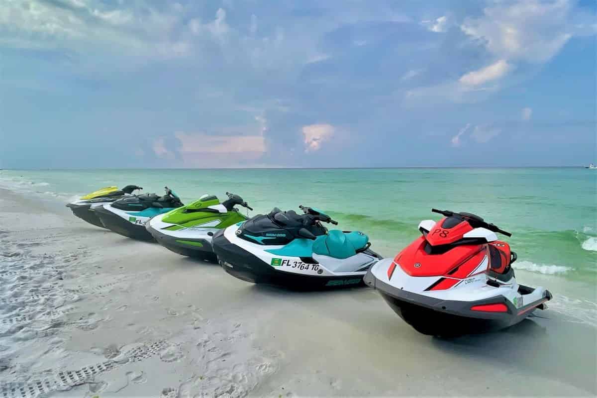 Jet-Skis-on-the-Gulf-of-Mexico