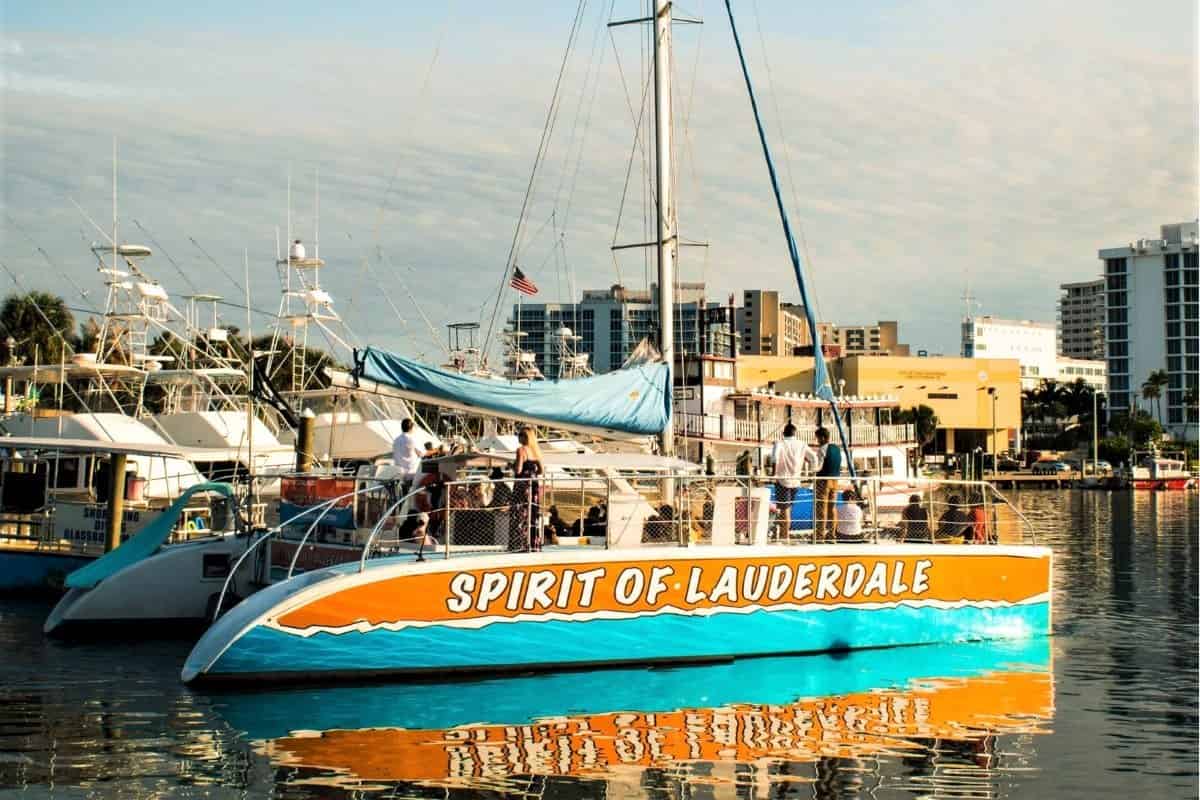 Fort-Lauderdale-Cast-Away-the-Day-Sunset-Cruise