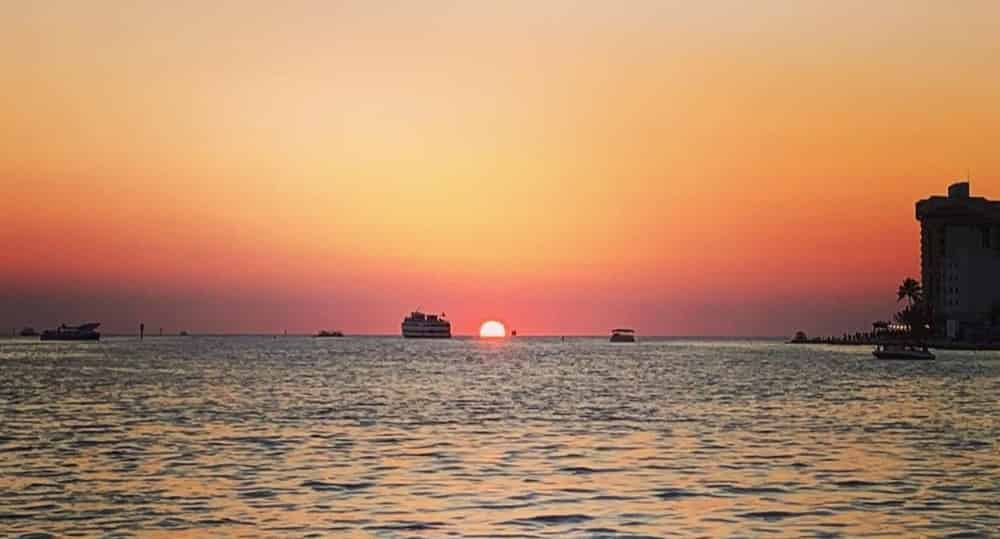 Clearwater-Sunset-and-Evening-Pontoon-Cruise